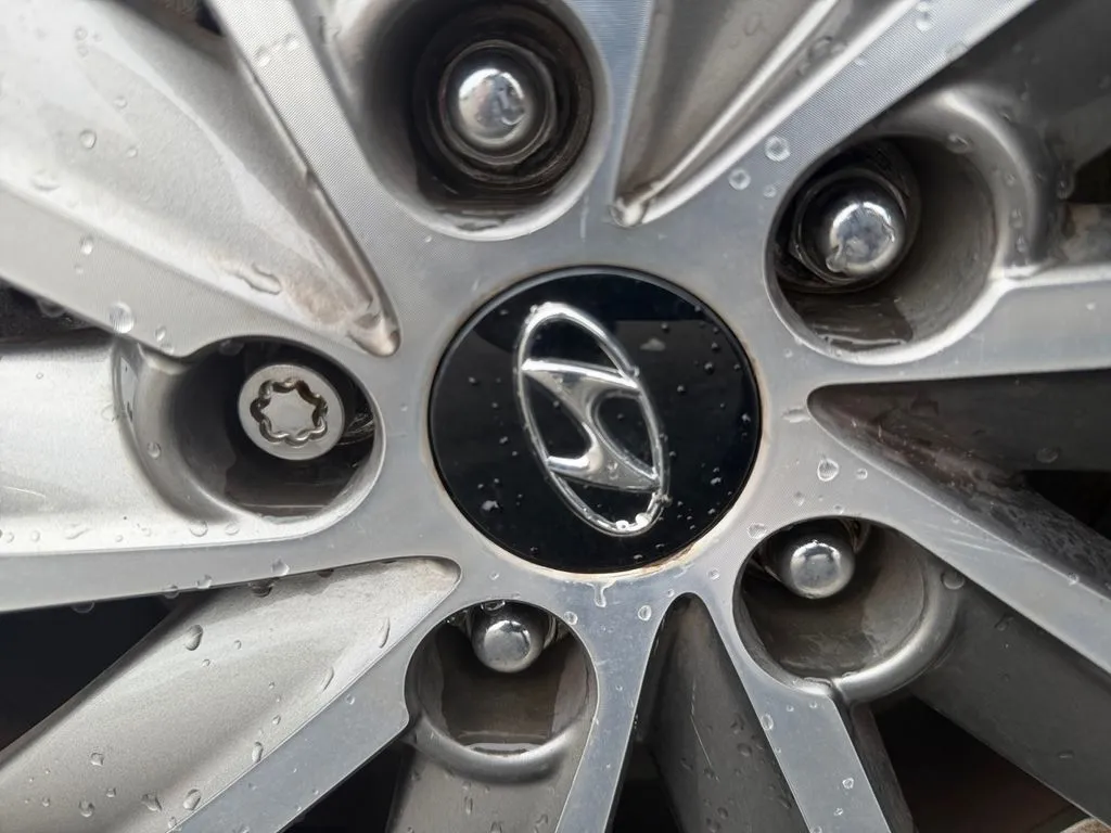 Hyundai Sonata photo 32