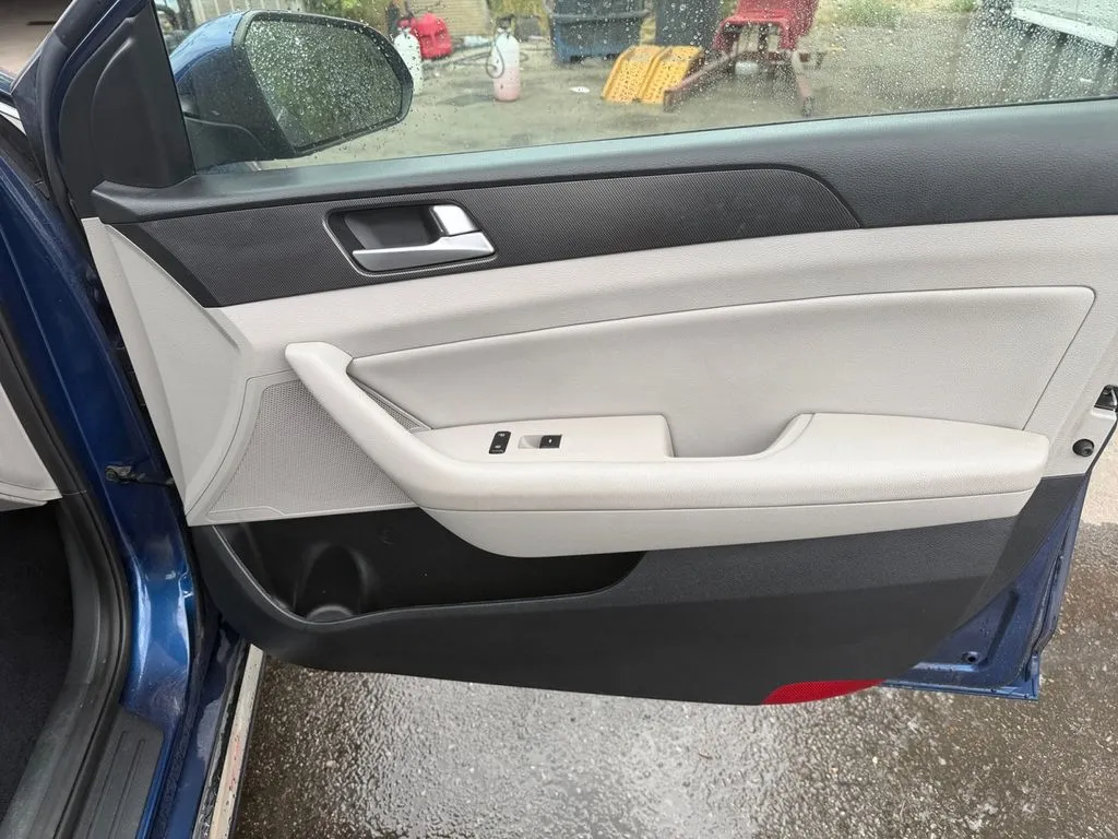 Hyundai Sonata photo 17