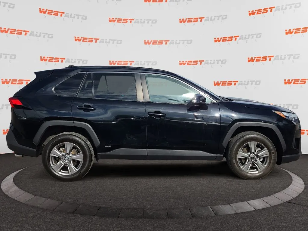 Toyota RAV4 photo 6