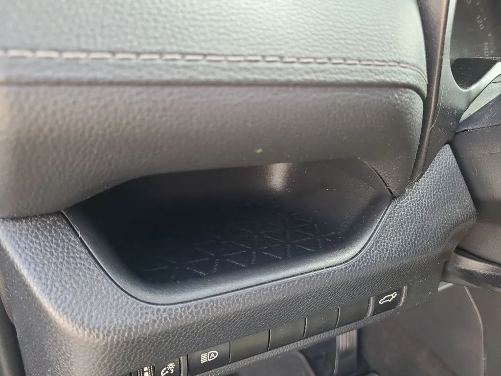 Toyota RAV4 photo 28