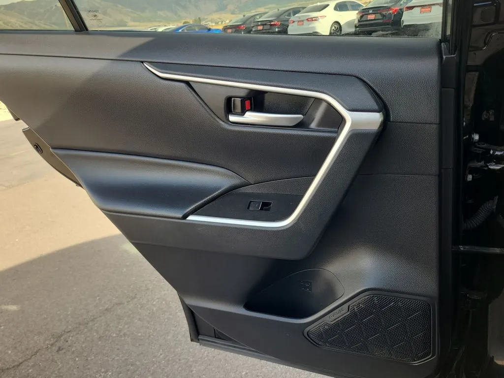 Toyota RAV4 photo 29
