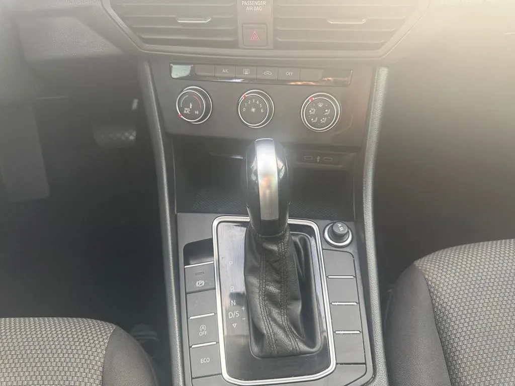 Volkswagen Jetta photo 11