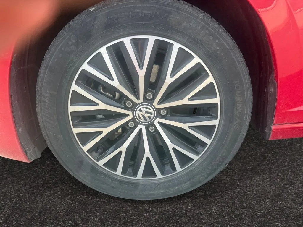 Volkswagen Jetta photo 14