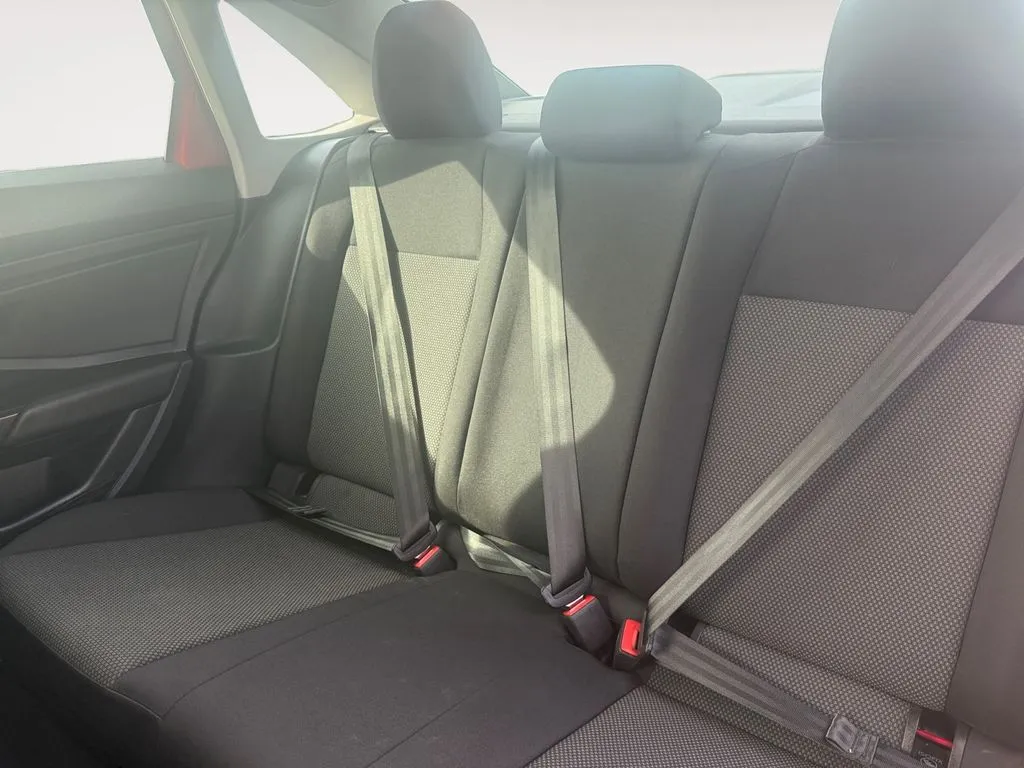Volkswagen Jetta photo 13