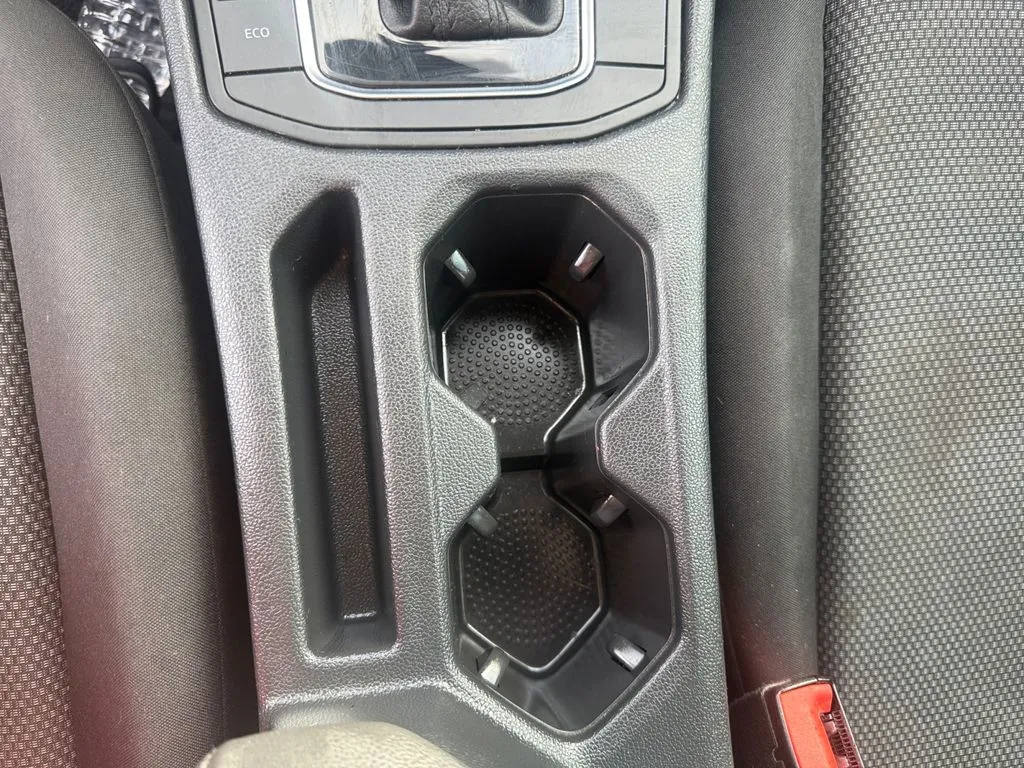 Volkswagen Jetta photo 18
