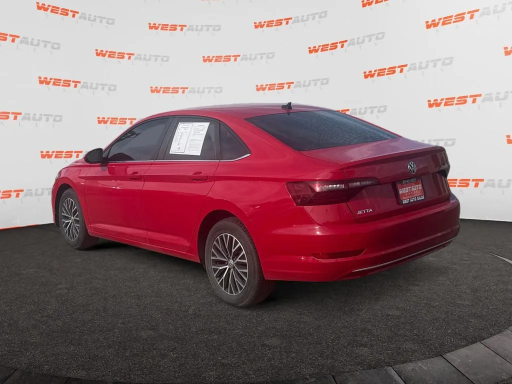 Volkswagen Jetta photo 3