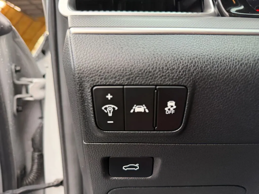 Kia K5 photo 26