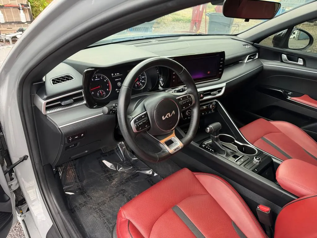 Kia K5 photo 18