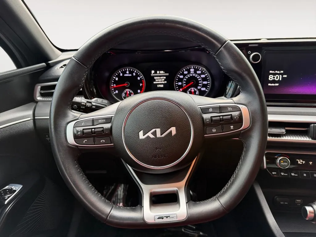 Kia K5 photo 12