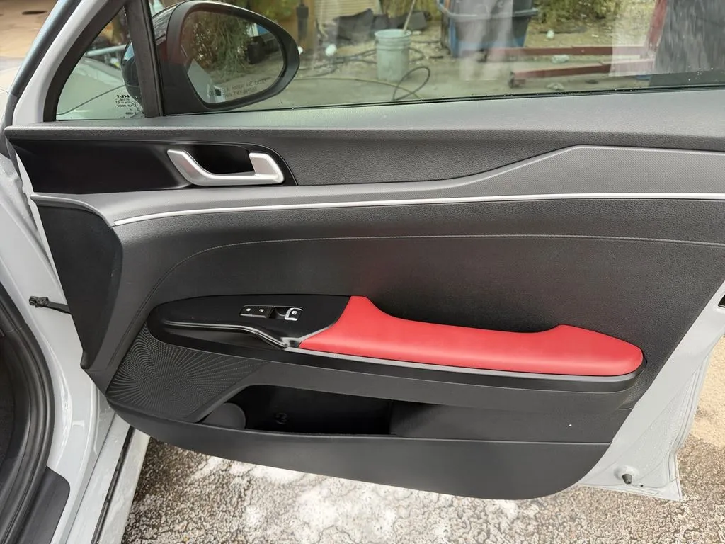 Kia K5 photo 17