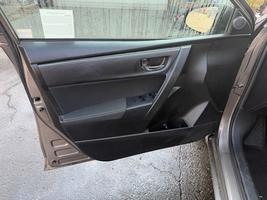Toyota Corolla photo 19