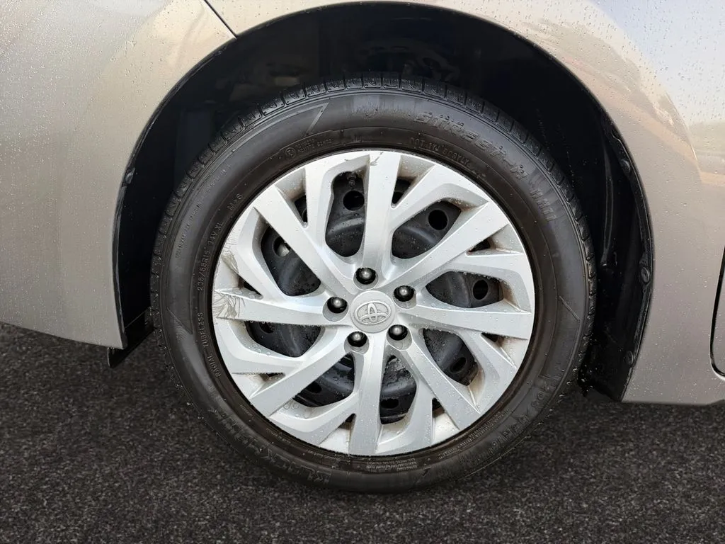 Toyota Corolla photo 14