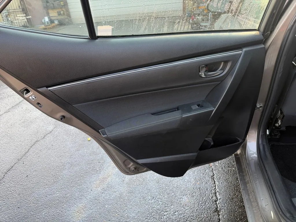 Toyota Corolla photo 24