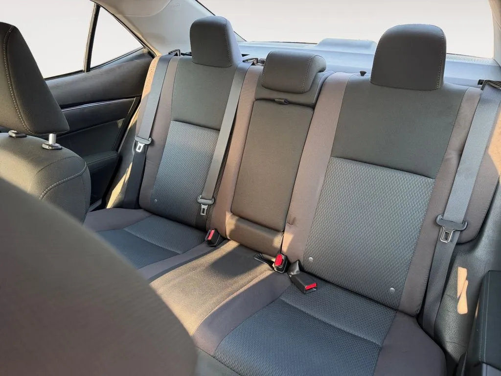 Toyota Corolla photo 13