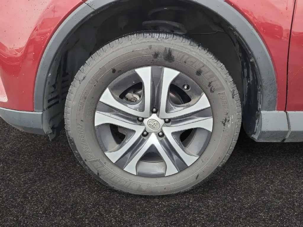 Toyota RAV4 photo 14