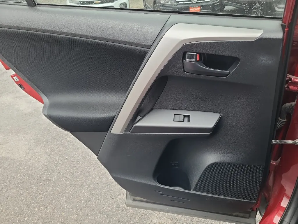 Toyota RAV4 photo 28