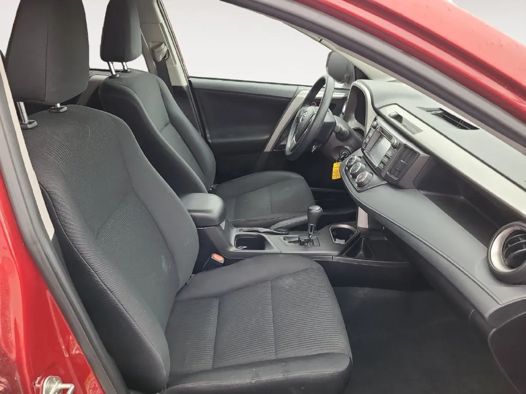 Toyota RAV4 photo 15