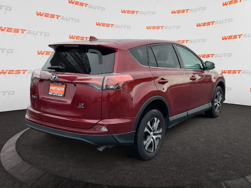 Toyota RAV4 photo 5