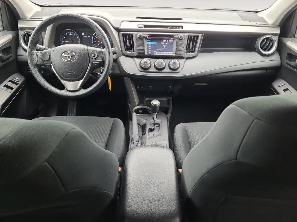 Toyota RAV4 photo 10