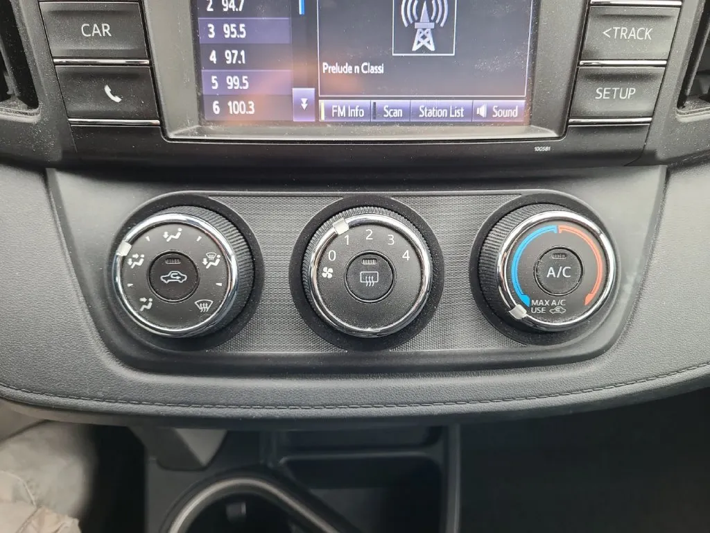 Toyota RAV4 photo 22
