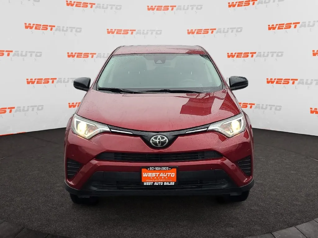 Toyota RAV4 photo 8