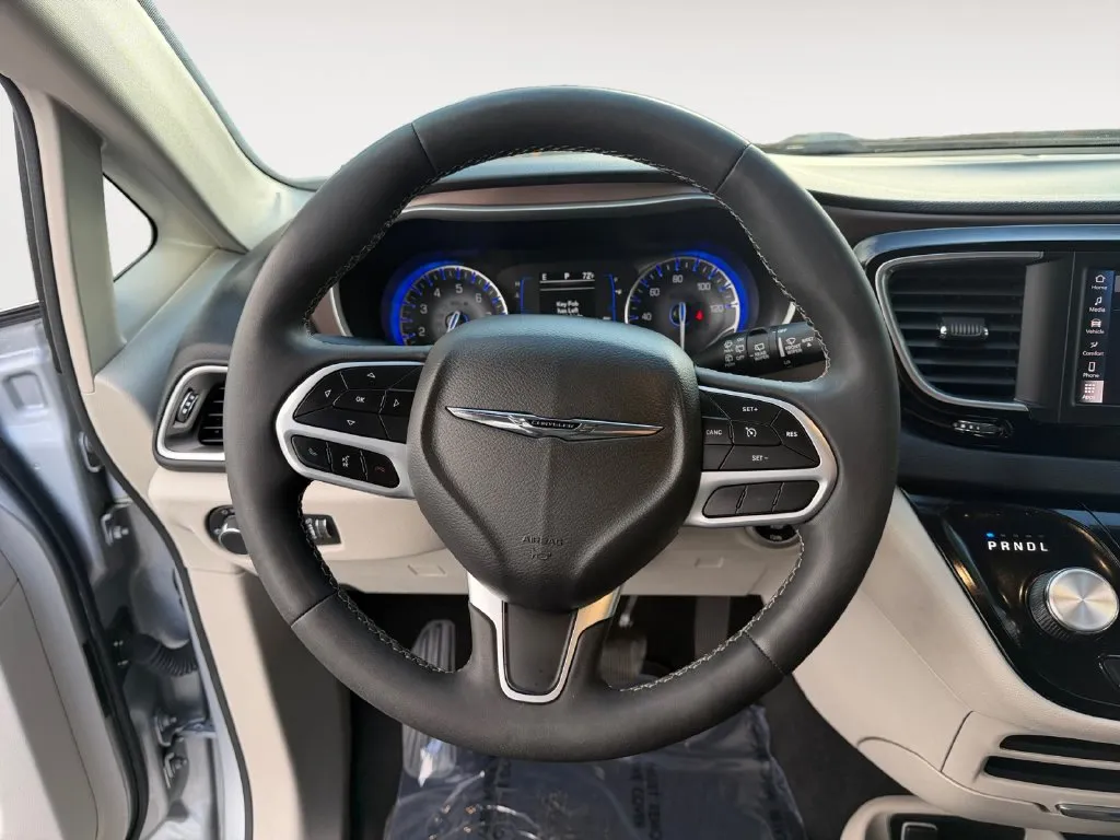 Chrysler Voyager photo 12