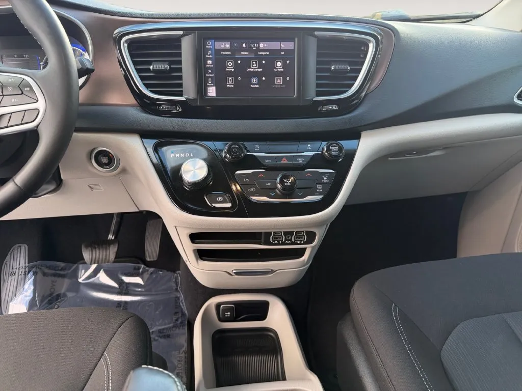 Chrysler Voyager photo 11