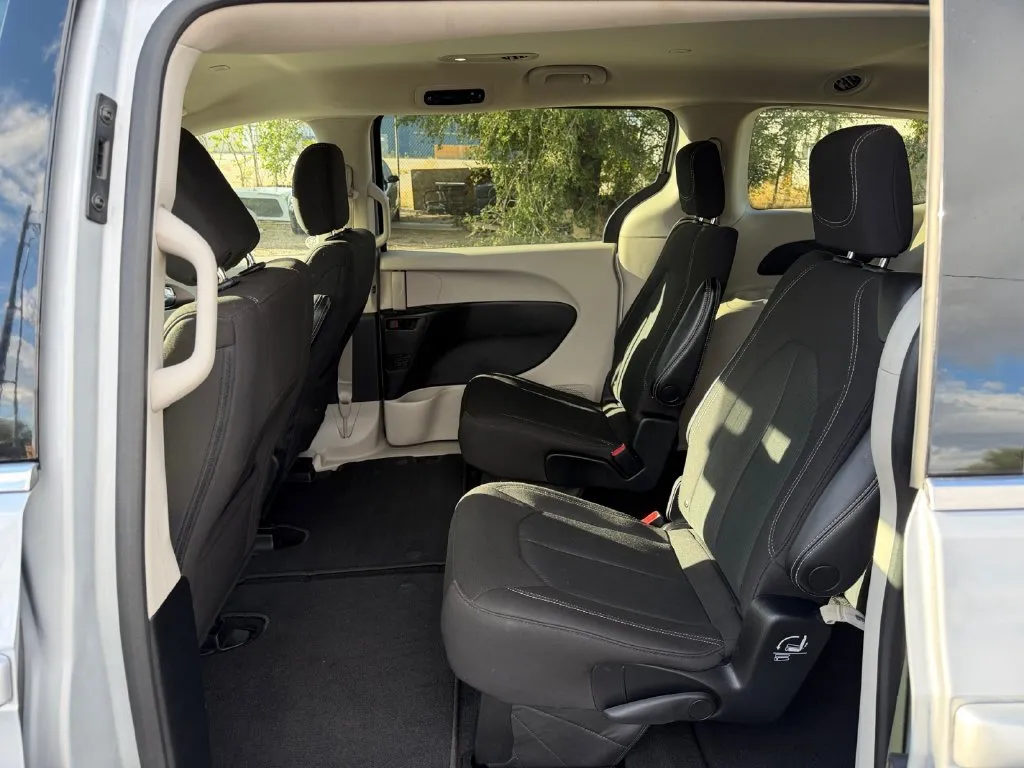 Chrysler Voyager photo 24