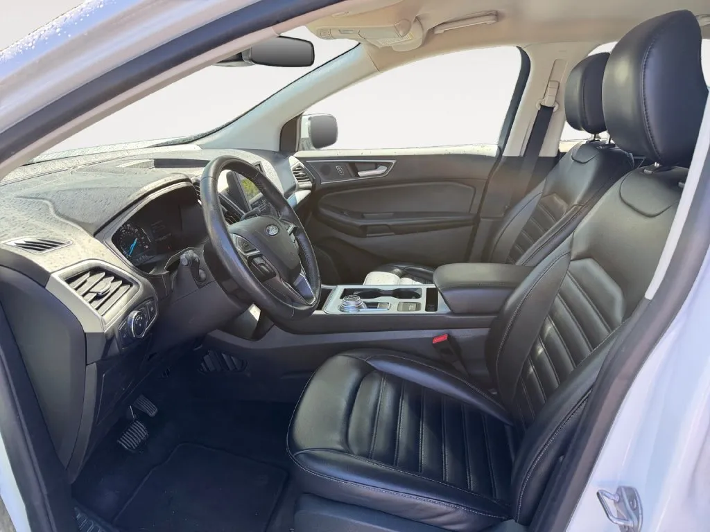 Ford Edge photo 9