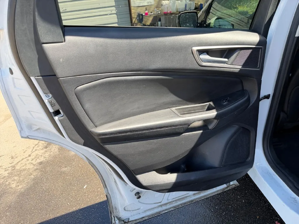 Ford Edge photo 26
