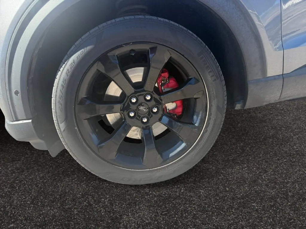 Ford Explorer photo 14