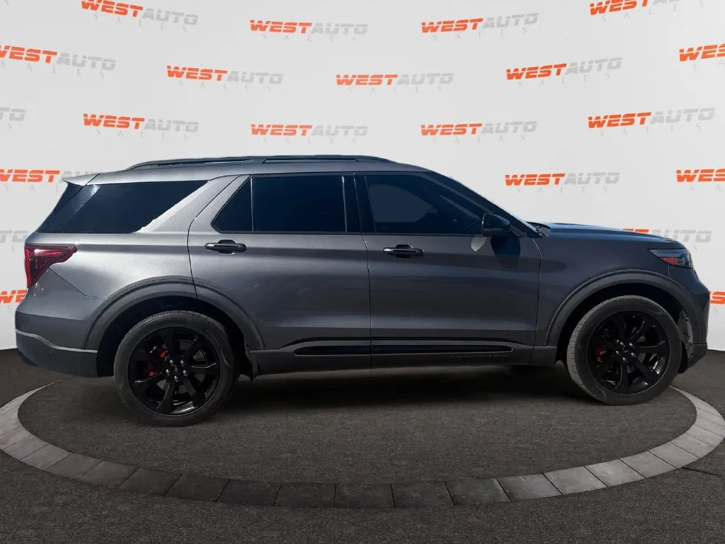 Ford Explorer photo 6