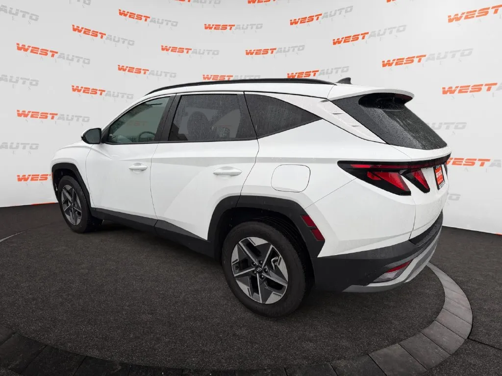 Hyundai Tucson photo 3