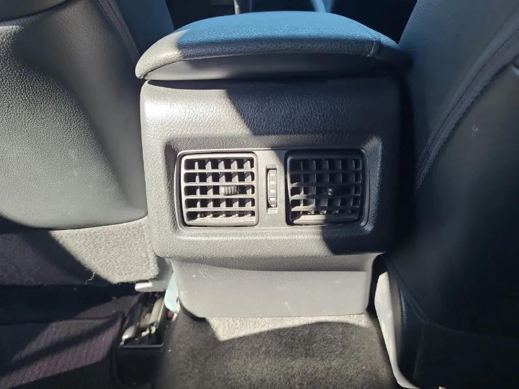 Toyota Camry photo 22