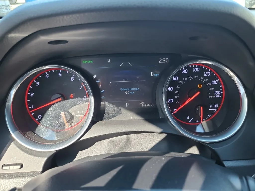 Toyota Camry photo 12