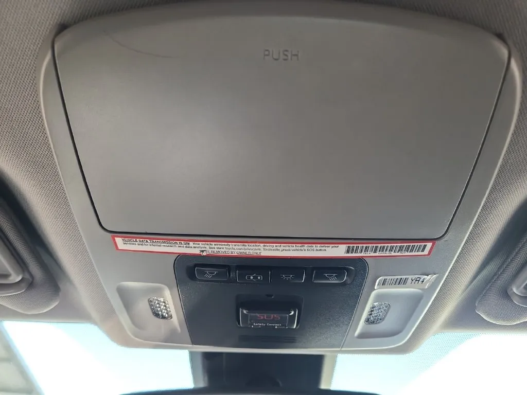 Toyota Camry photo 19