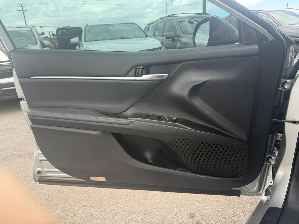 Toyota Camry photo 24