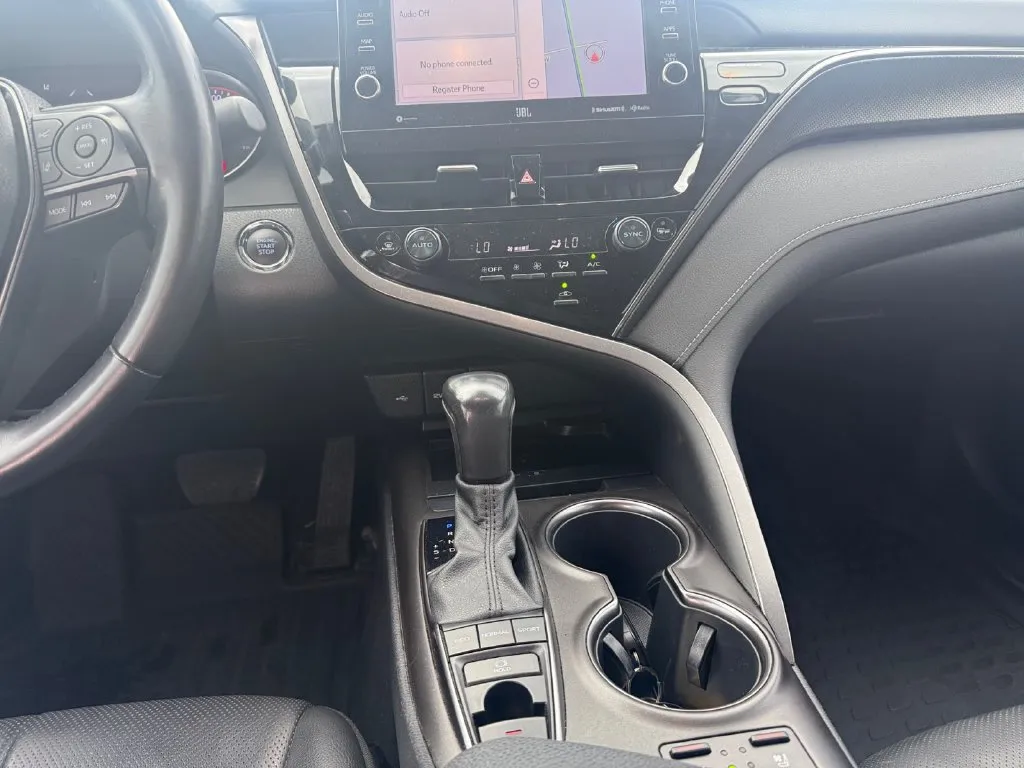 Toyota Camry photo 11