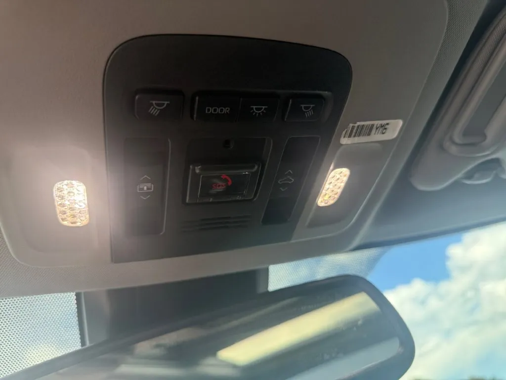 Toyota Camry photo 23