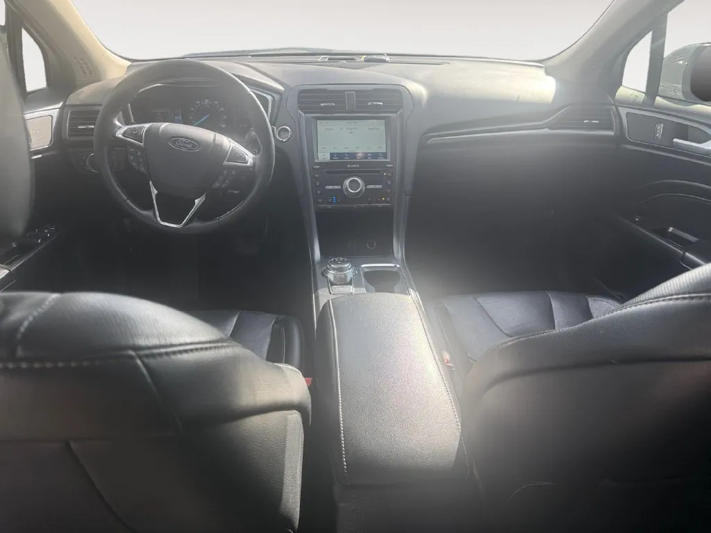 Ford Fusion photo 10