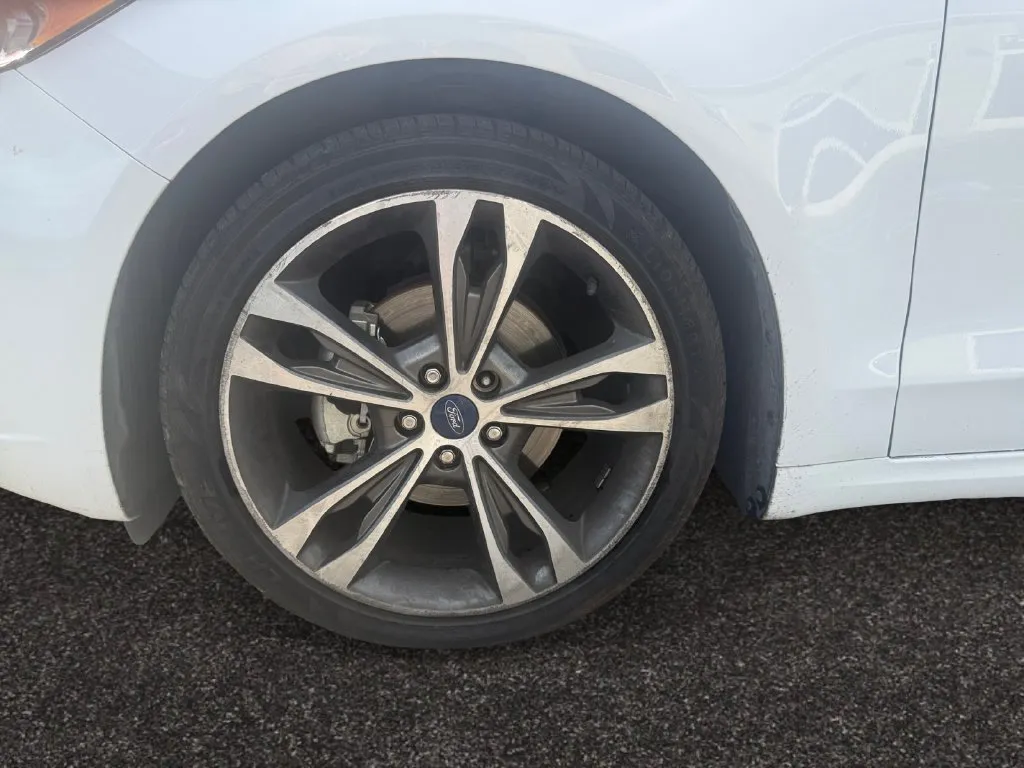 Ford Fusion photo 14