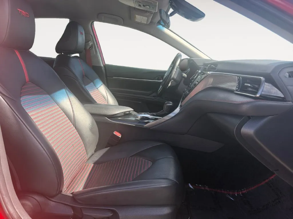 Toyota Camry photo 15