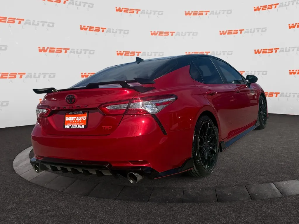Toyota Camry photo 5