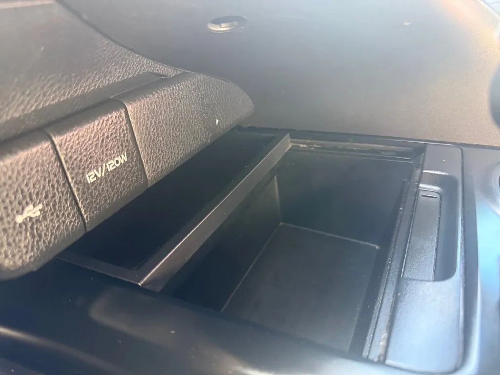 Toyota Camry photo 17