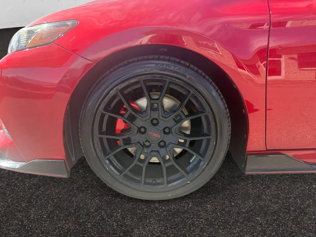 Toyota Camry photo 14
