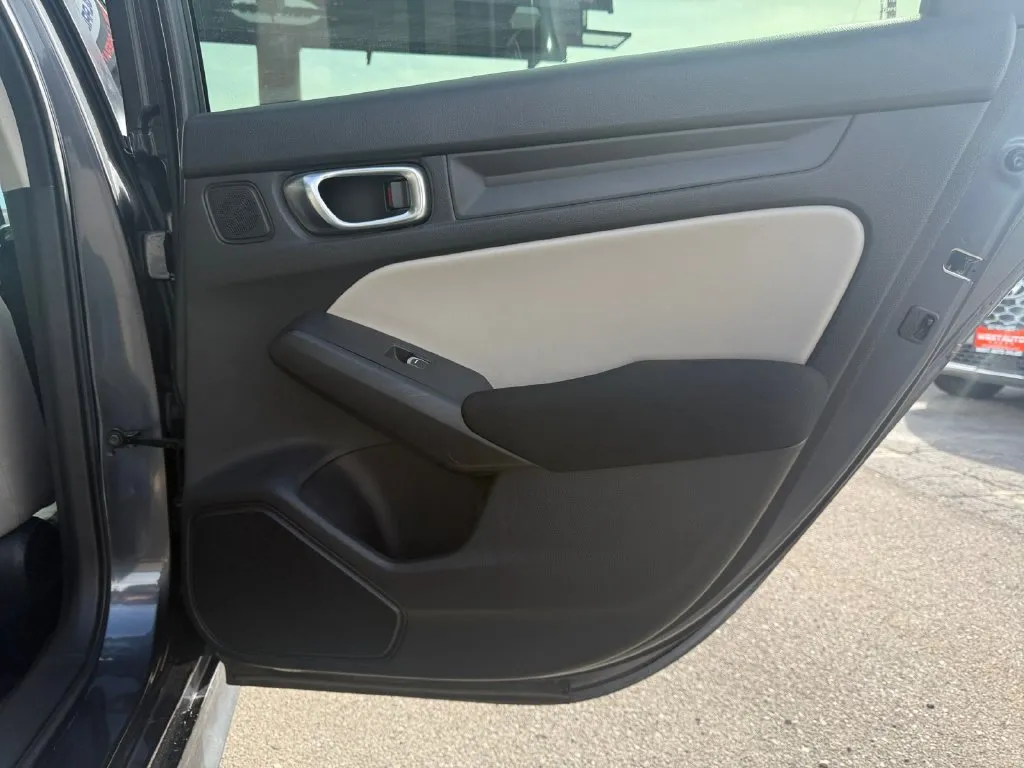 Honda Civic photo 28