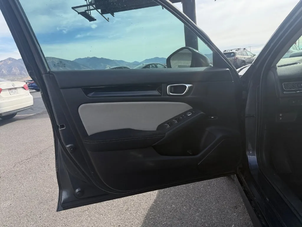 Honda Civic photo 24