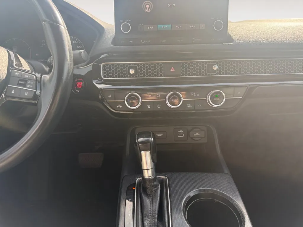 Honda Civic photo 11