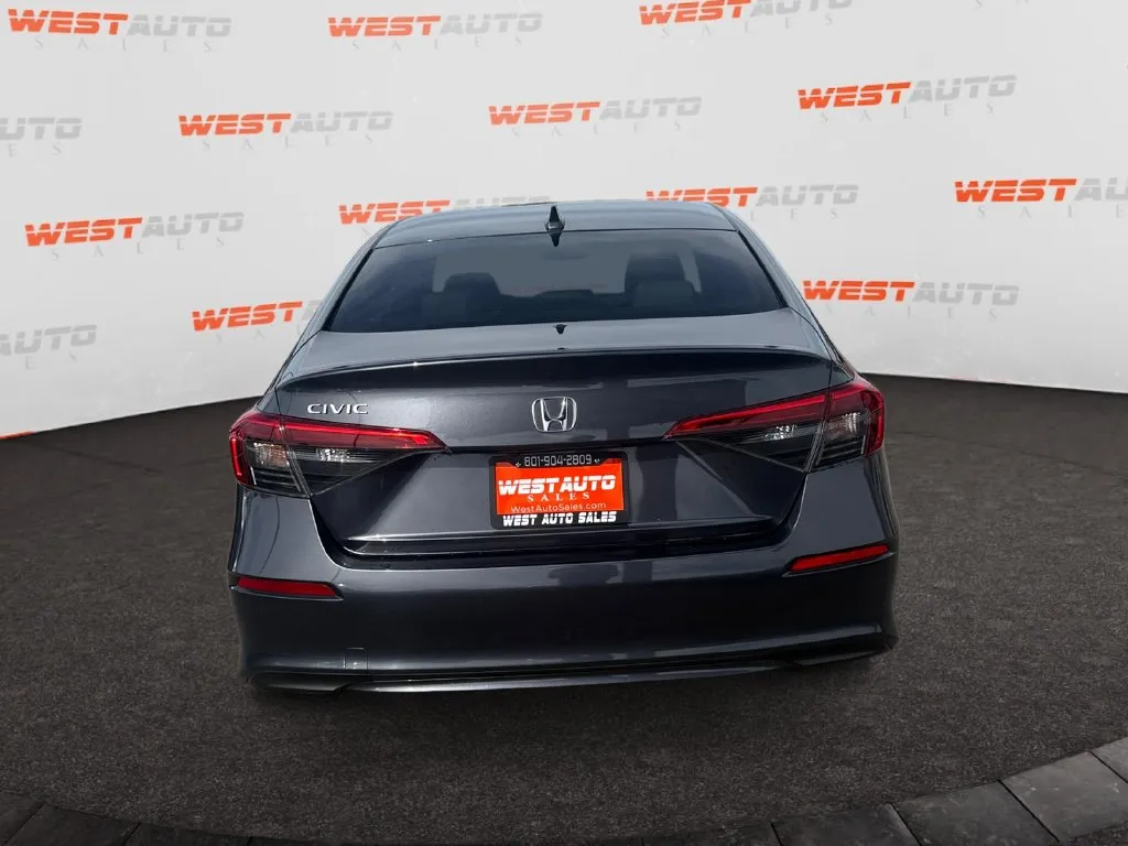 Honda Civic photo 4