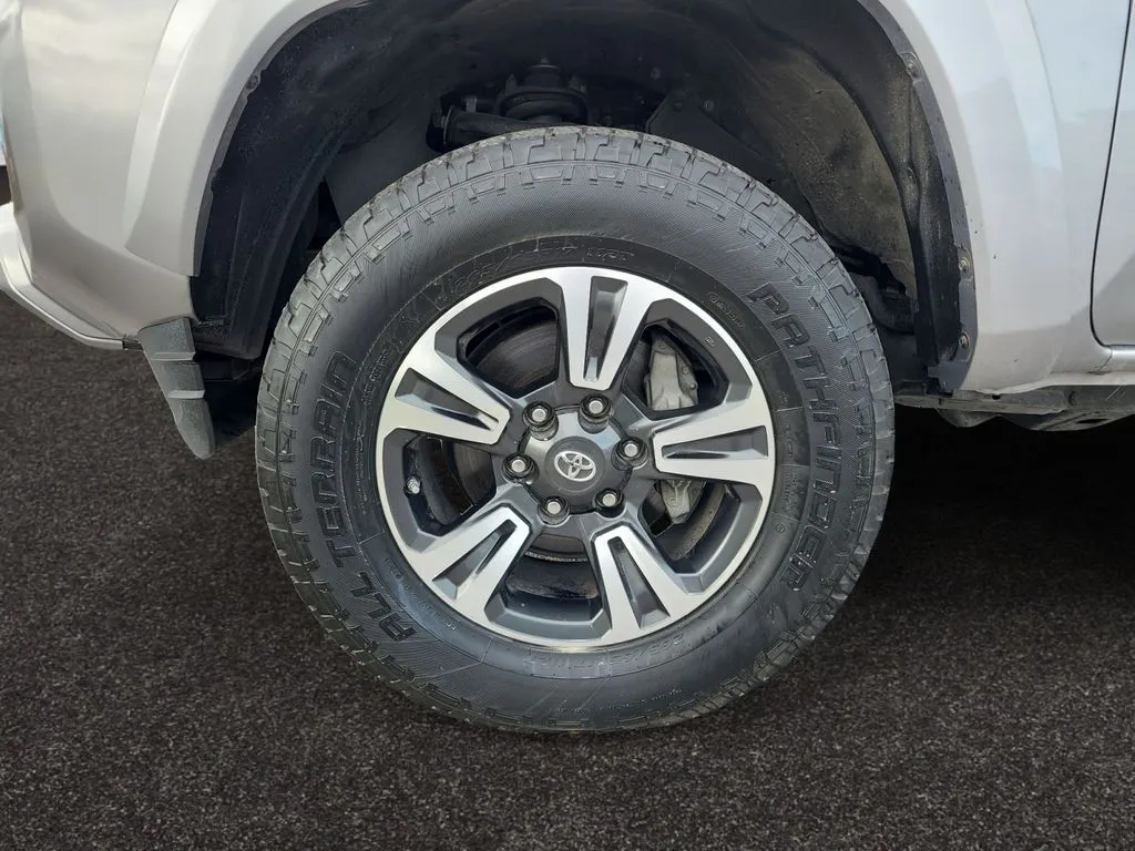 2019 Toyota Tacoma TRD Sport - Photo 14